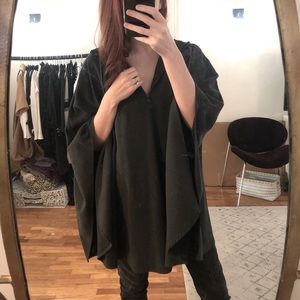 SOLD ❌Westbound Gray Hooded Pocket Poncho